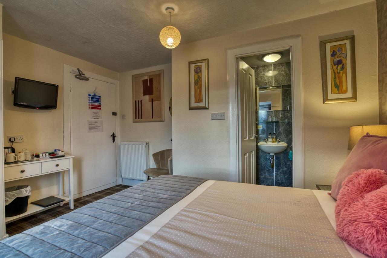 אינברנס Pitfaranne Guest House מראה חיצוני תמונה
