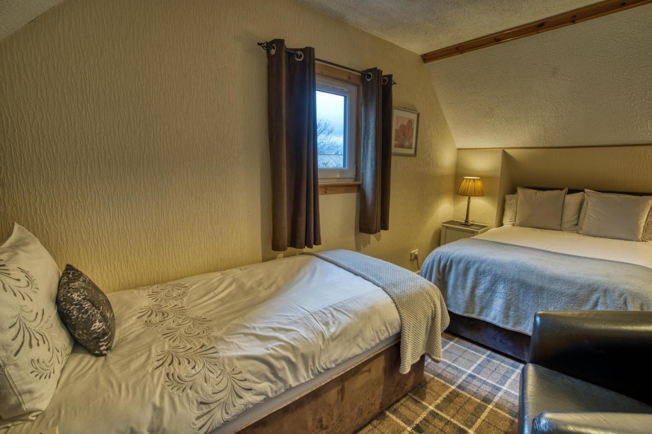 אינברנס Pitfaranne Guest House מראה חיצוני תמונה