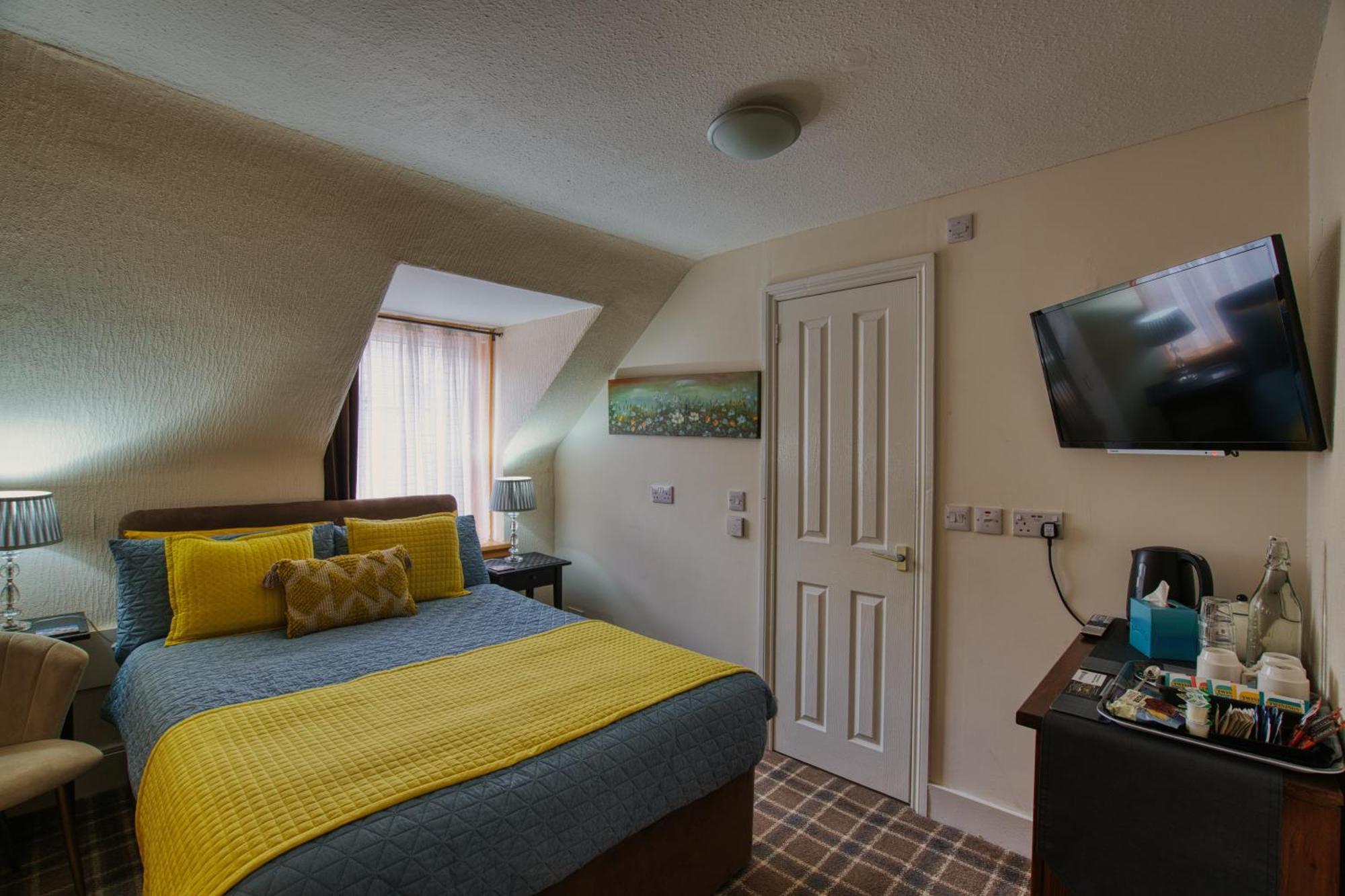 אינברנס Pitfaranne Guest House מראה חיצוני תמונה