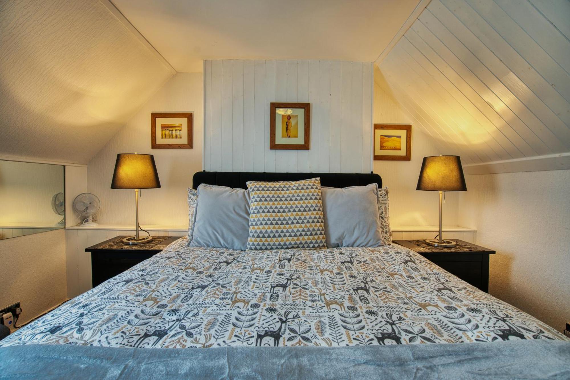 אינברנס Pitfaranne Guest House מראה חיצוני תמונה