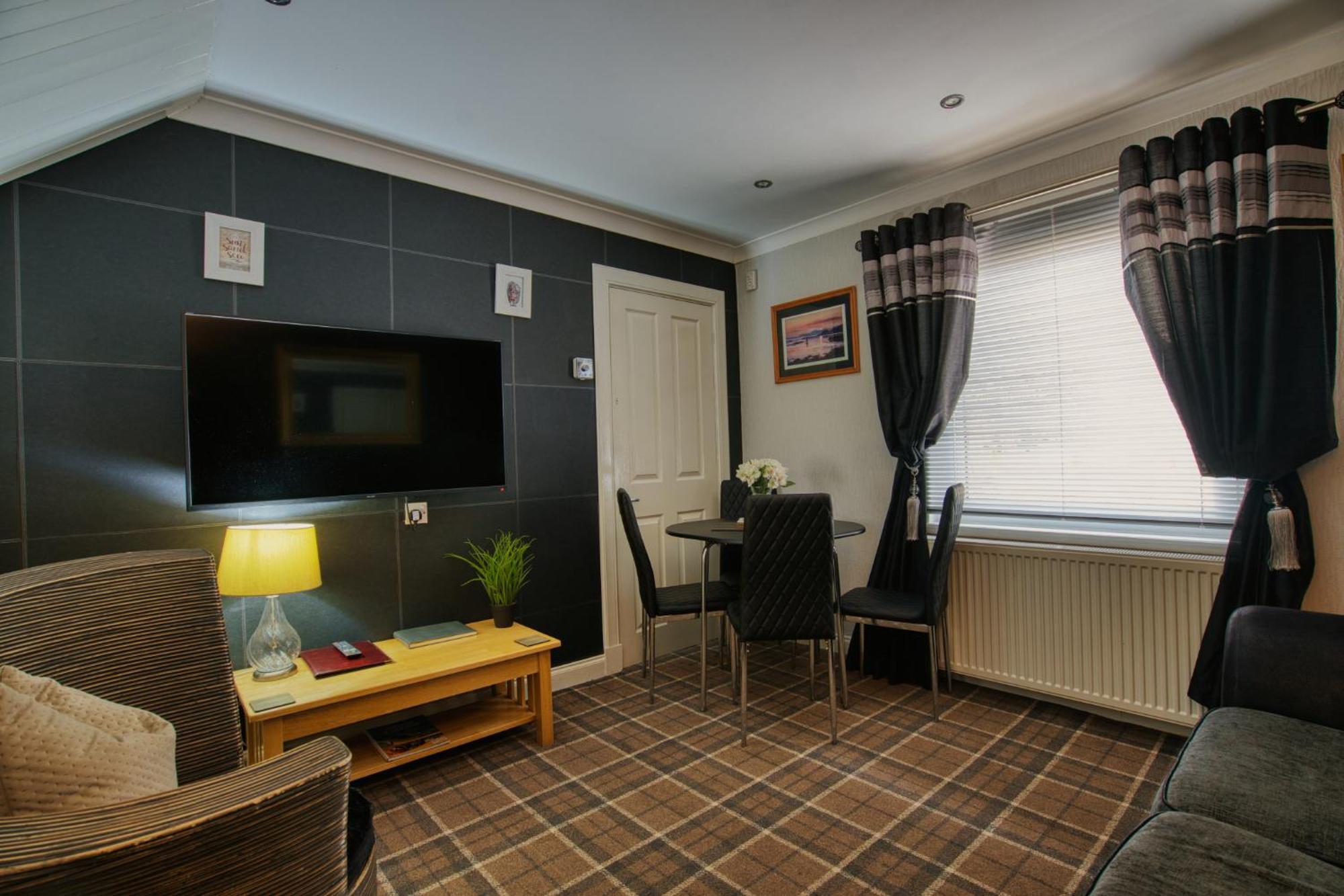 אינברנס Pitfaranne Guest House מראה חיצוני תמונה