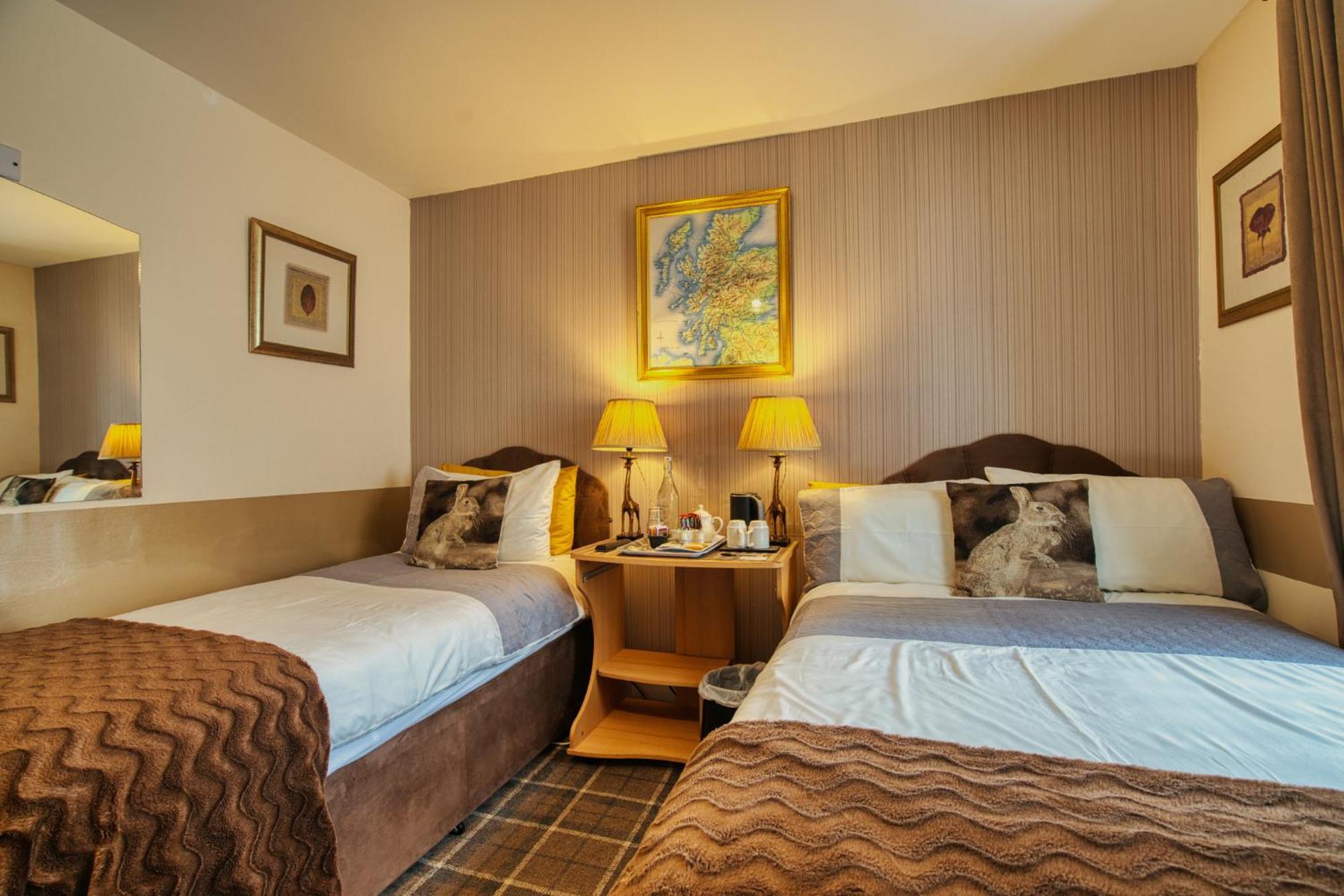 אינברנס Pitfaranne Guest House מראה חיצוני תמונה