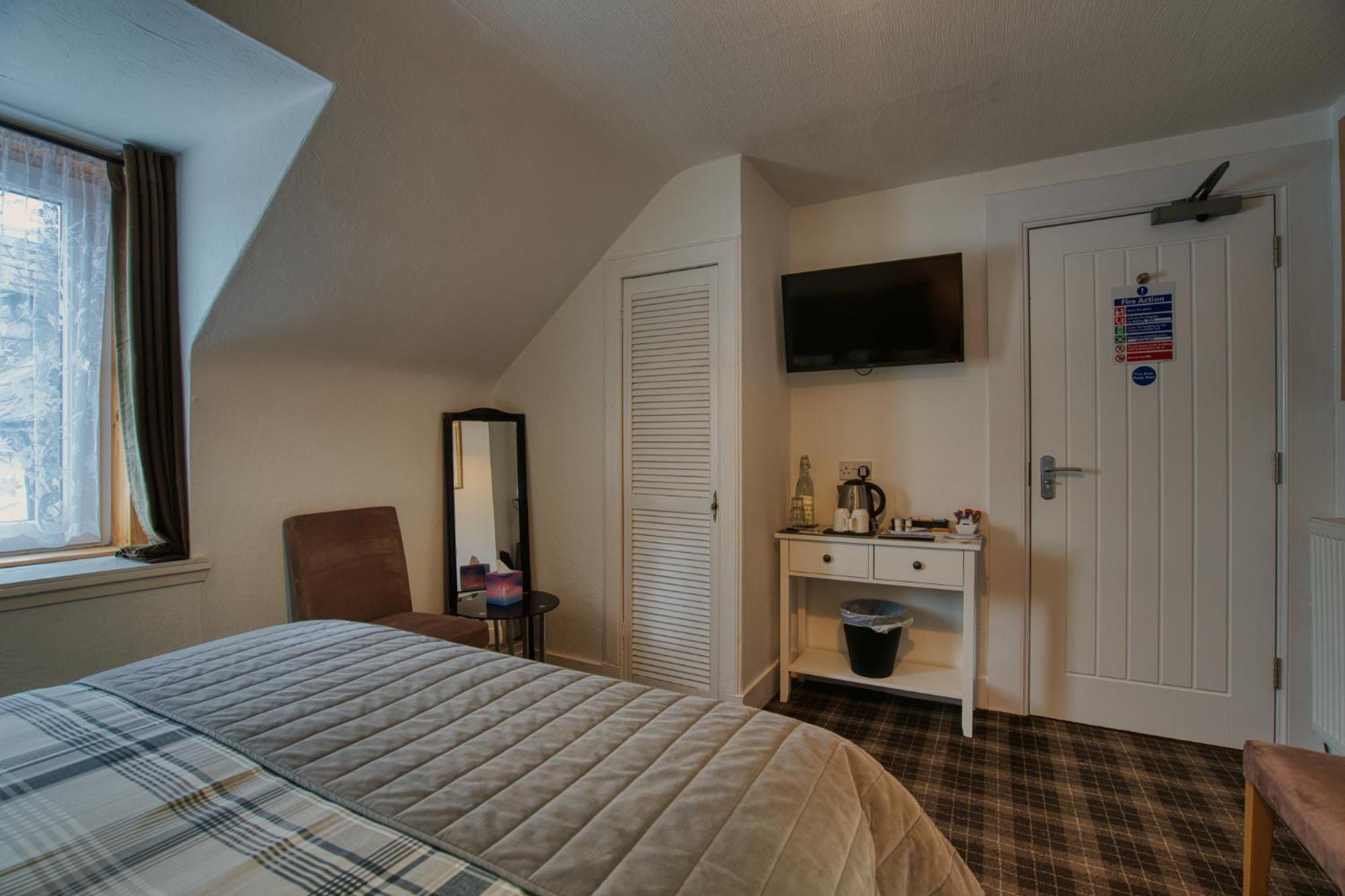 אינברנס Pitfaranne Guest House מראה חיצוני תמונה