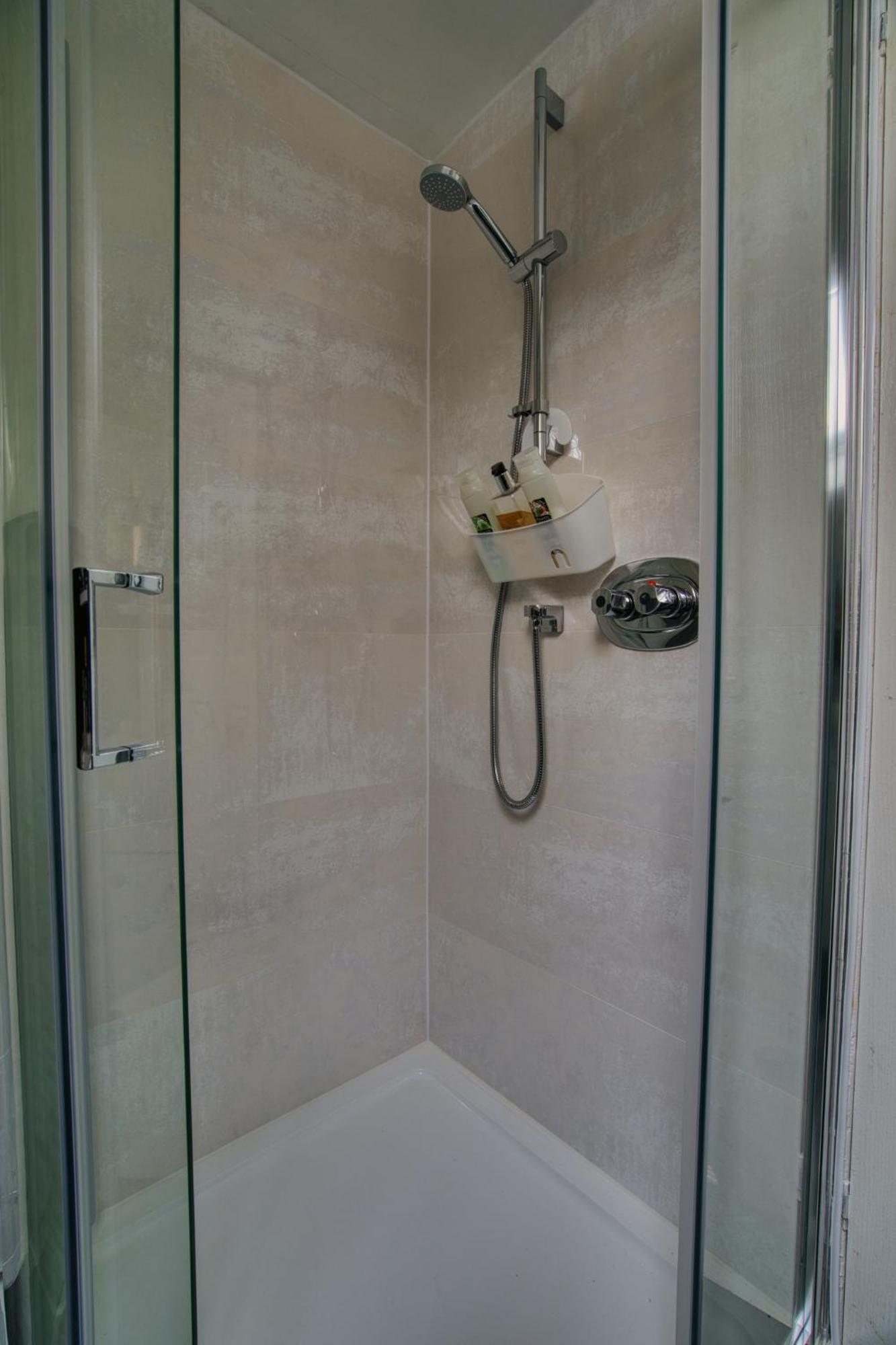 אינברנס Pitfaranne Guest House מראה חיצוני תמונה