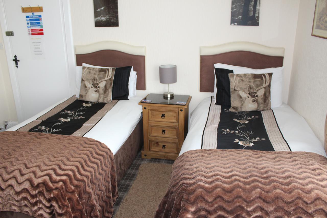 אינברנס Pitfaranne Guest House מראה חיצוני תמונה